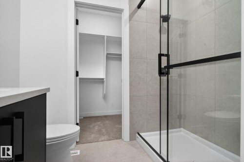 155 Pierwyck Loop, Spruce Grove, AB - Indoor Photo Showing Bathroom