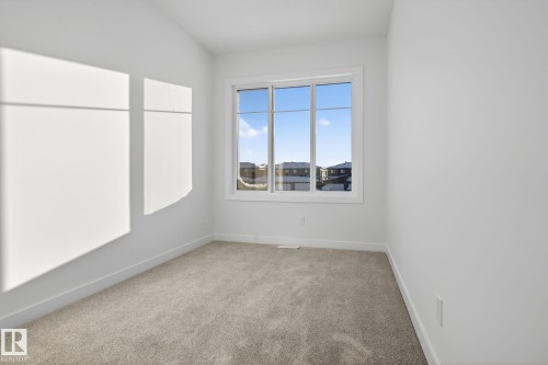 155 Pierwyck Loop, Spruce Grove, AB - Indoor Photo Showing Other Room