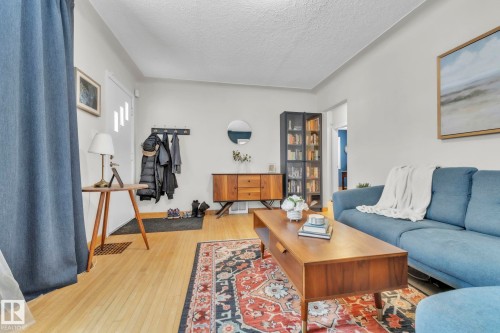 10851 92 Street, Edmonton, AB - Indoor Photo Showing Living Room
