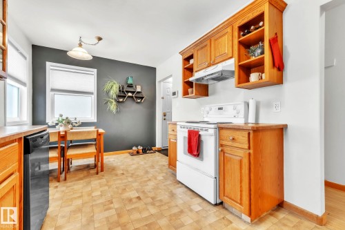 10851 92 Street, Edmonton, AB - Indoor Photo Showing Kitchen
