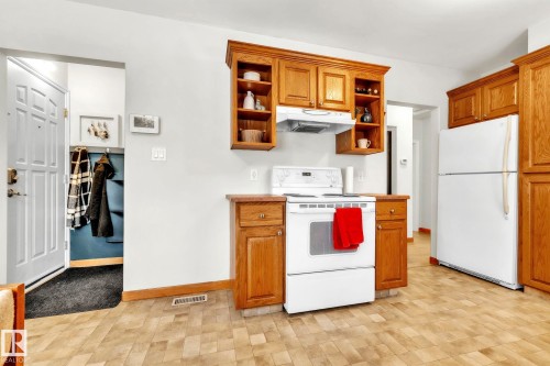 10851 92 Street, Edmonton, AB - Indoor Photo Showing Kitchen