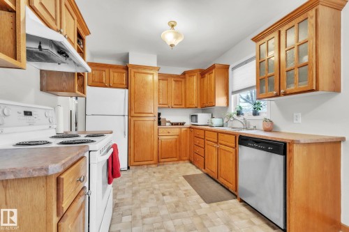 10851 92 Street, Edmonton, AB - Indoor Photo Showing Kitchen