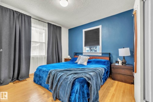 10851 92 Street, Edmonton, AB - Indoor Photo Showing Bedroom