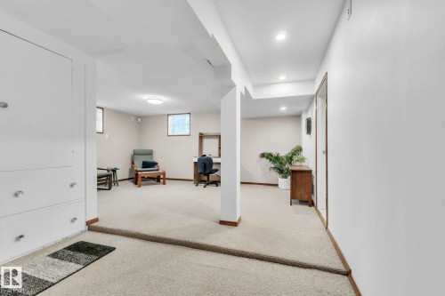 10851 92 Street, Edmonton, AB - Indoor