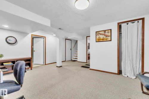 10851 92 Street, Edmonton, AB - Indoor