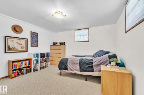 10851 92 Street, Edmonton, AB - Indoor Photo Showing Bedroom