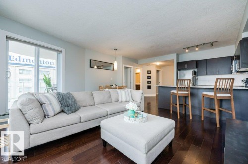 1705 10152 104 Street, Edmonton, AB - Indoor Photo Showing Living Room