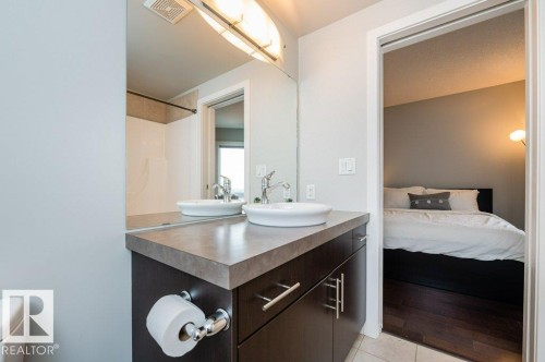 1705 10152 104 Street, Edmonton, AB - Indoor Photo Showing Bathroom