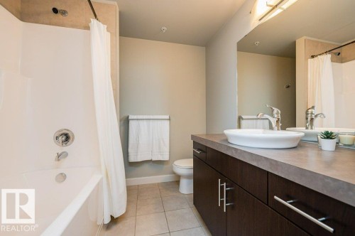 1705 10152 104 Street, Edmonton, AB - Indoor Photo Showing Bathroom