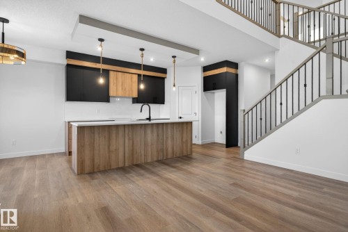 157 Pierwyck Loop, Spruce Grove, AB - Indoor Photo Showing Kitchen
