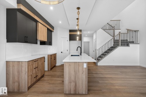 157 Pierwyck Loop, Spruce Grove, AB - Indoor Photo Showing Kitchen