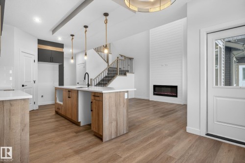 157 Pierwyck Loop, Spruce Grove, AB - Indoor Photo Showing Kitchen