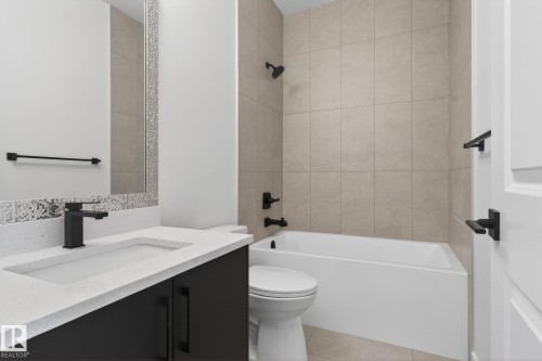 157 Pierwyck Loop, Spruce Grove, AB - Indoor Photo Showing Bathroom