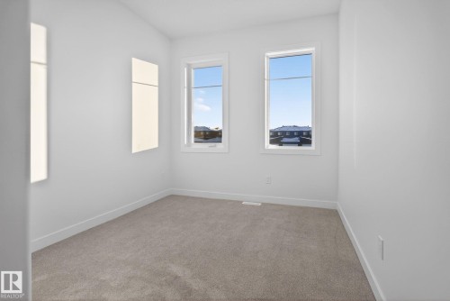 157 Pierwyck Loop, Spruce Grove, AB - Indoor Photo Showing Other Room