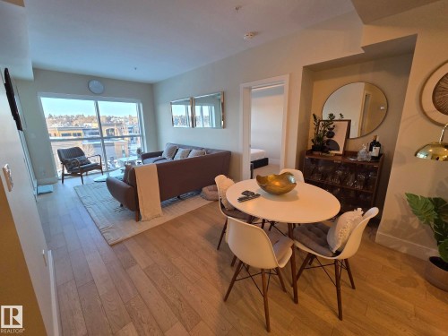 718 200 Bellerose Drive, St. Albert, AB - Indoor Photo Showing Dining Room