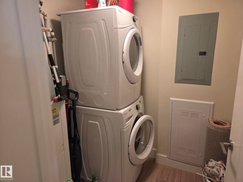 718 200 Bellerose Drive, St. Albert, AB - Indoor Photo Showing Laundry Room