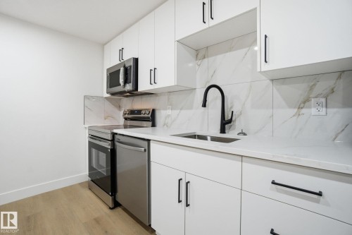 12307 91 Street, Edmonton, AB - Indoor Photo Showing Kitchen