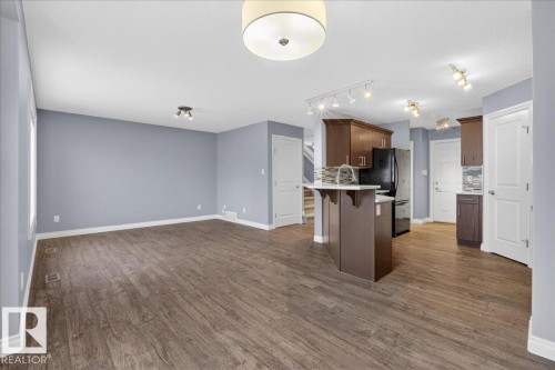 30 Aurea Bay, Spruce Grove, AB - Indoor Photo Showing Kitchen