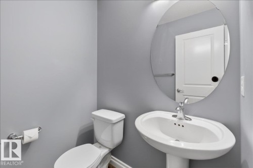 30 Aurea Bay, Spruce Grove, AB - Indoor Photo Showing Bathroom