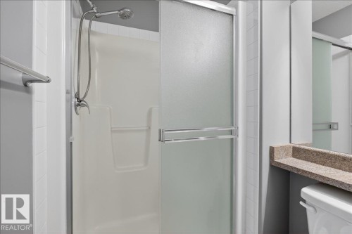 30 Aurea Bay, Spruce Grove, AB - Indoor Photo Showing Bathroom