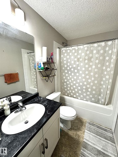 117 5521 7 Avenue, Edmonton, AB - Indoor Photo Showing Bathroom