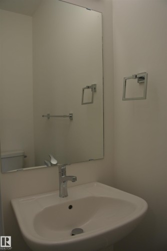 72 2710 66 Street, Edmonton, AB - Indoor Photo Showing Bathroom
