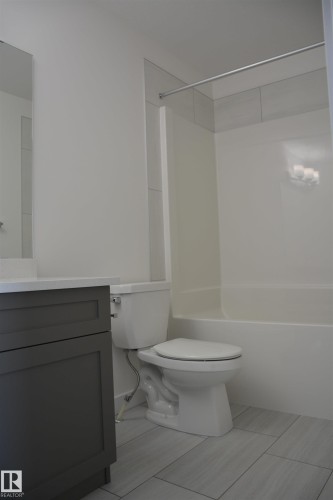 72 2710 66 Street, Edmonton, AB - Indoor Photo Showing Bathroom