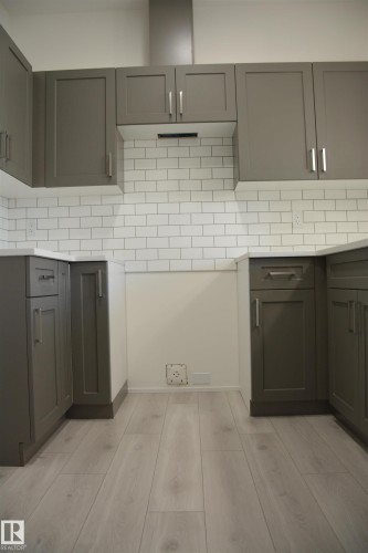 72 2710 66 Street, Edmonton, AB - Indoor Photo Showing Kitchen