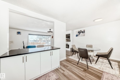 Edmonton, AB - Indoor Photo Showing Dining Room