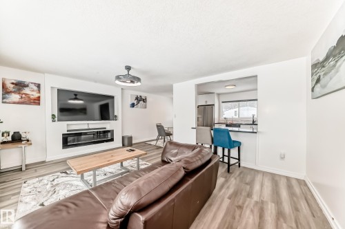 Edmonton, AB - Indoor Photo Showing Living Room