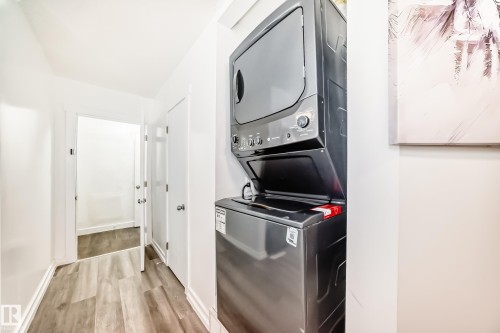 Edmonton, AB - Indoor Photo Showing Laundry Room