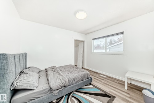 Edmonton, AB - Indoor Photo Showing Bedroom