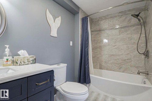 60 Bellevue Crescent, St. Albert, AB - Indoor Photo Showing Bathroom