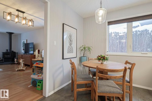 60 Bellevue Crescent, St. Albert, AB - Indoor Photo Showing Dining Room