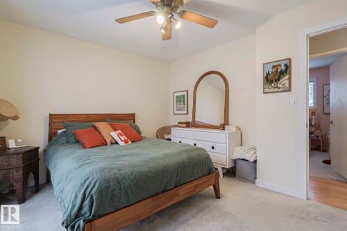 60 Bellevue Crescent, St. Albert, AB - Indoor Photo Showing Bedroom