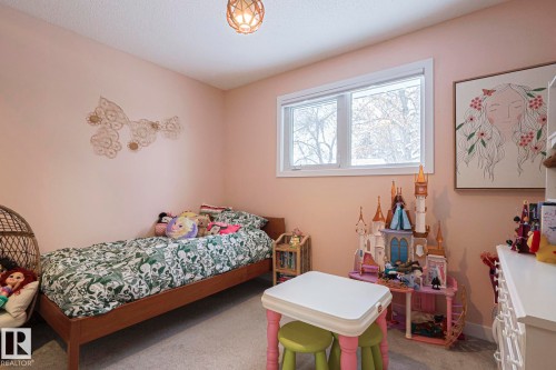 60 Bellevue Crescent, St. Albert, AB - Indoor Photo Showing Bedroom
