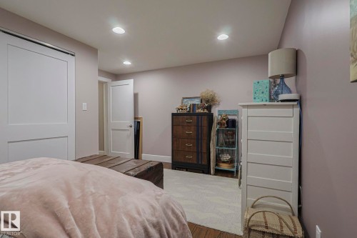 60 Bellevue Crescent, St. Albert, AB - Indoor Photo Showing Bedroom