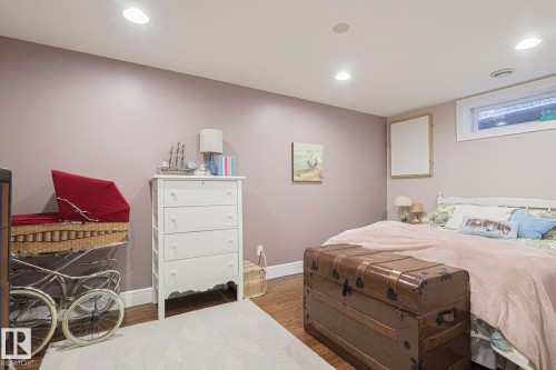 60 Bellevue Crescent, St. Albert, AB - Indoor Photo Showing Bedroom