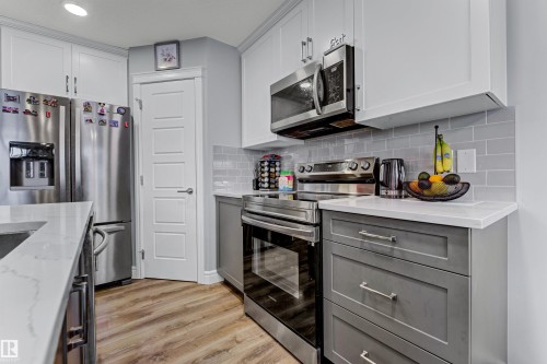 7637 Koruluk Place, Edmonton, AB - Indoor Photo Showing Kitchen With Upgraded Kitchen