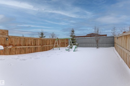 7637 Koruluk Place, Edmonton, AB - Outdoor