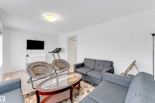 933 Mcconachie Boulevard, Edmonton, AB - Indoor Photo Showing Living Room
