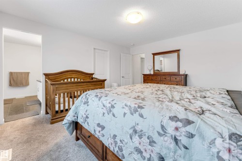 933 Mcconachie Boulevard, Edmonton, AB - Indoor Photo Showing Bedroom