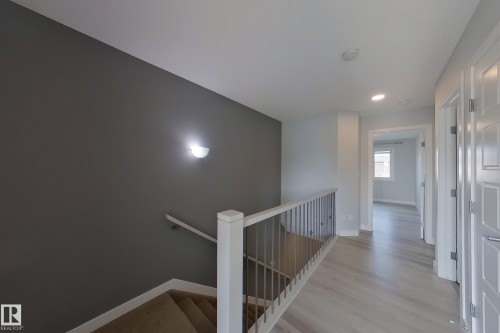 1653 Plum Circle Circle, Edmonton, AB - Indoor Photo Showing Other Room
