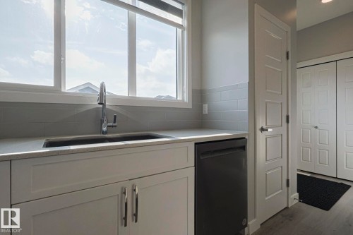 1653 Plum Circle Circle, Edmonton, AB - Indoor