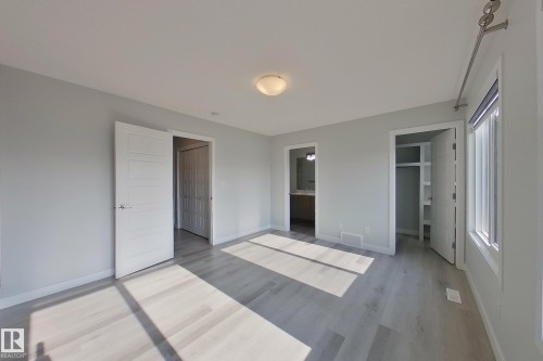 1653 Plum Circle Circle, Edmonton, AB - Indoor Photo Showing Other Room