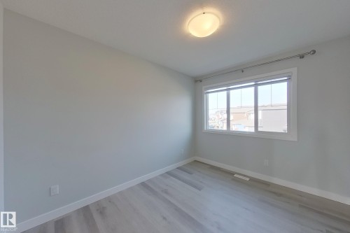 1653 Plum Circle Circle, Edmonton, AB - Indoor Photo Showing Other Room