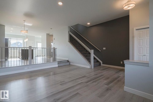 1653 Plum Circle Circle, Edmonton, AB - Indoor Photo Showing Other Room