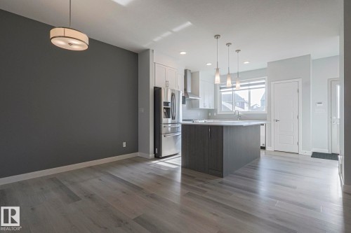 1653 Plum Circle Circle, Edmonton, AB - Indoor Photo Showing Kitchen With Upgraded Kitchen