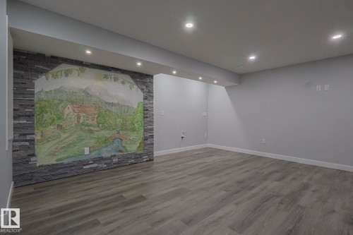 1653 Plum Circle Circle, Edmonton, AB - Indoor Photo Showing Other Room