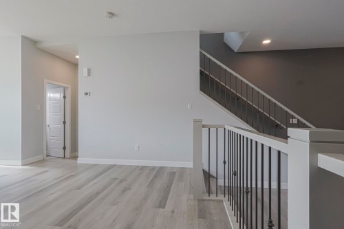 1653 Plum Circle Circle, Edmonton, AB - Indoor Photo Showing Other Room